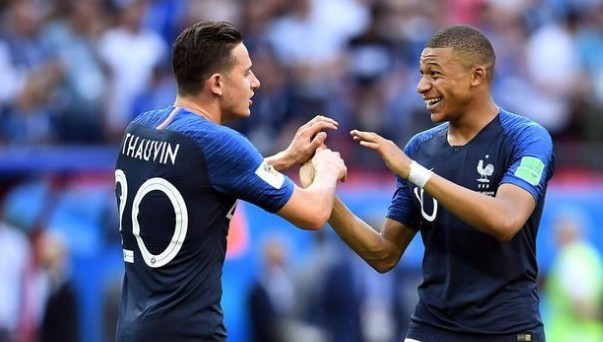 巨星炸裂了 巨星炸裂了