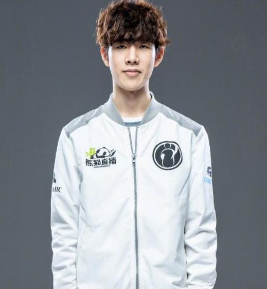 己方装备强 己方装备强